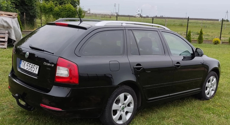 Skoda Octavia cena 16500 przebieg: 235800, rok produkcji 2009 z Kielce małe 191